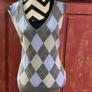Short Sleeve V neck Sweater